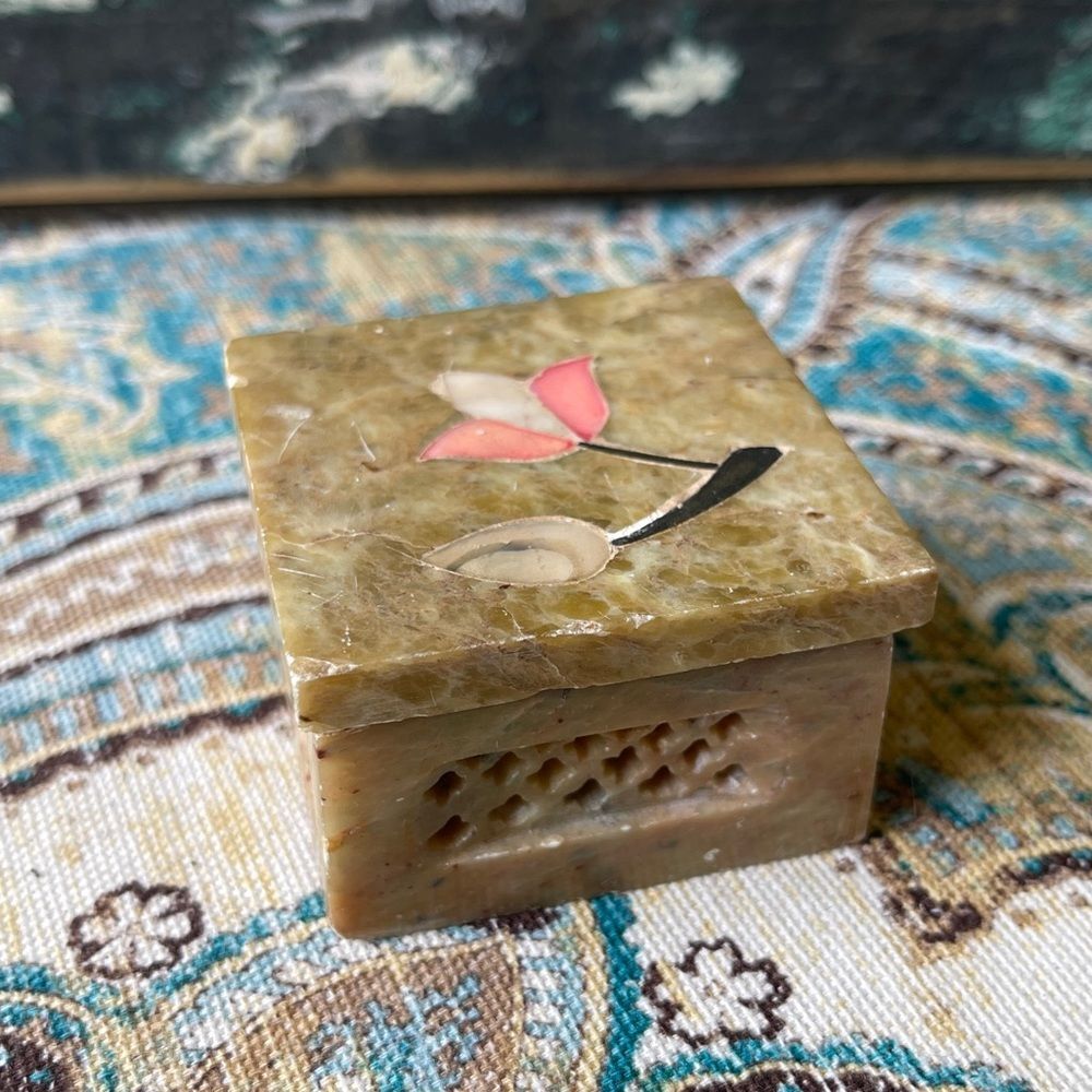 Stone Trinket Box Carved Inlaid Flower Jewelry Box Vintage